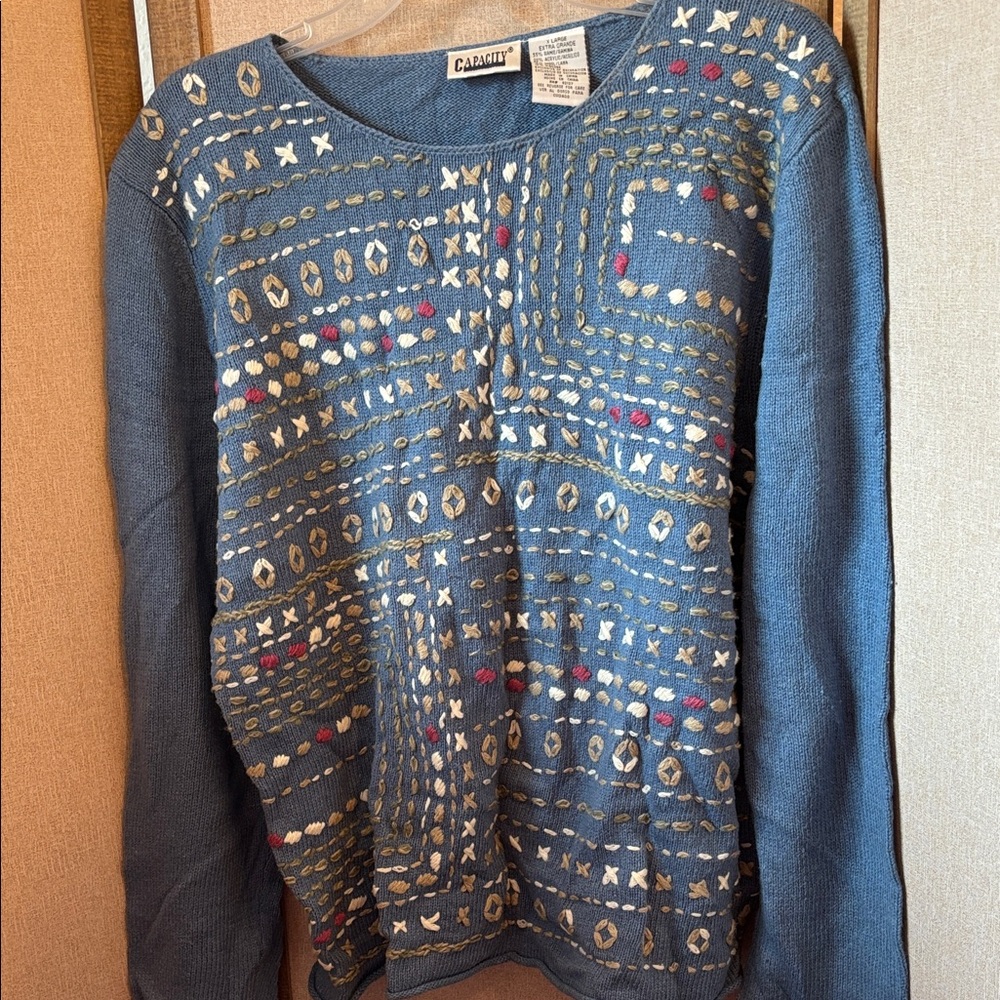 Capacity Women's Sweater with Blue and Cream Pattern